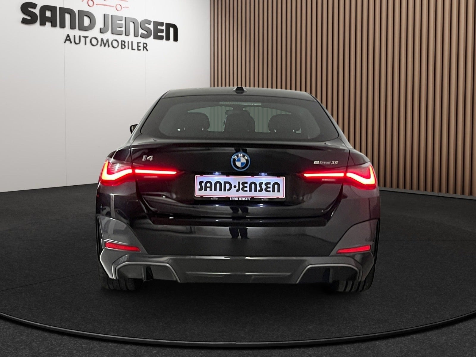 Sort BMW i4 fra 2024