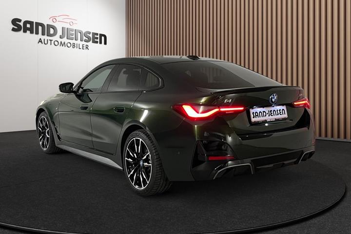Grøn BMW i4 fra 2024