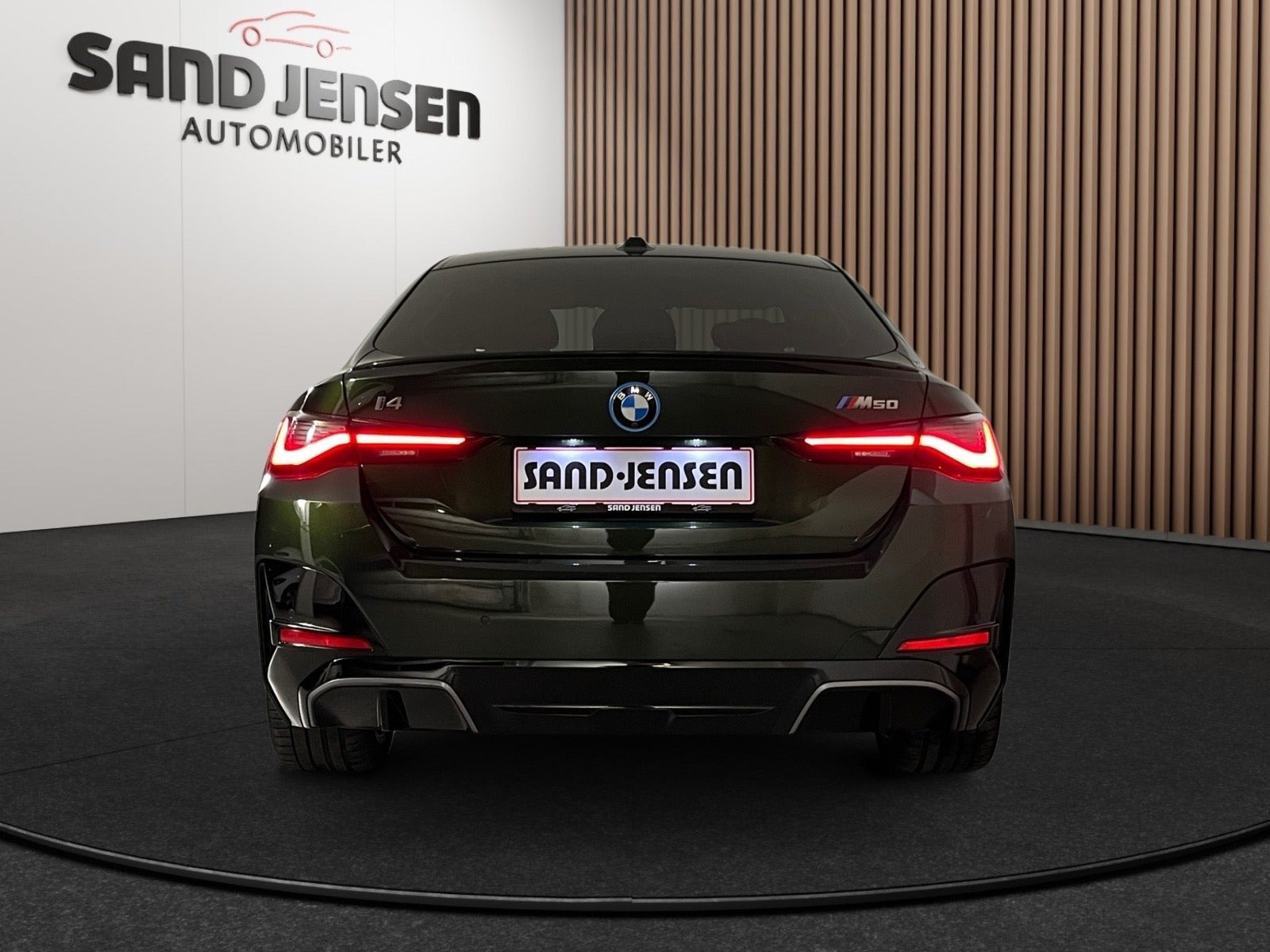 Grøn BMW i4 fra 2024