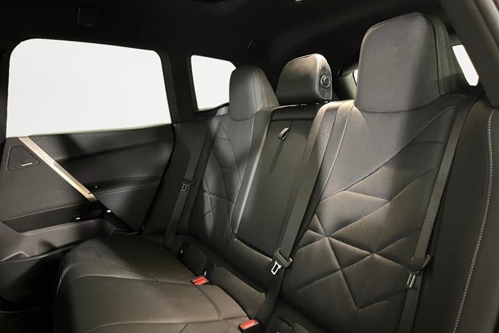 Sort BMW iX fra 2025