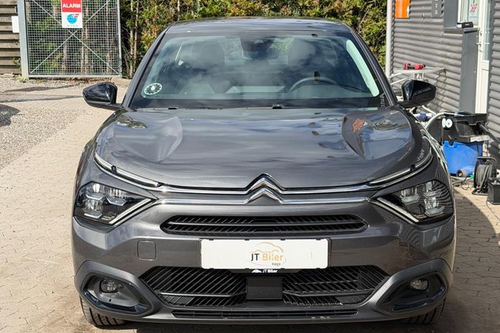 Grå Citroën ë-C4 X fra 2024