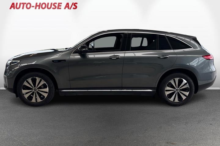 Grå Mercedes EQC400 fra 2023