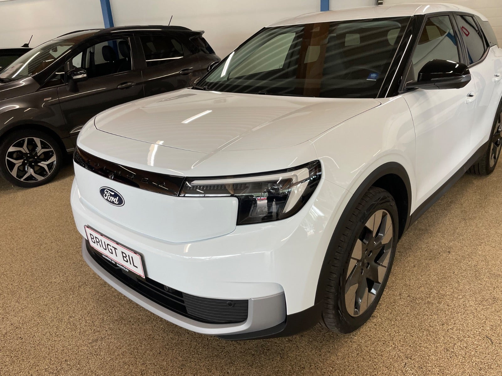 Hvid Ford Explorer fra 2025