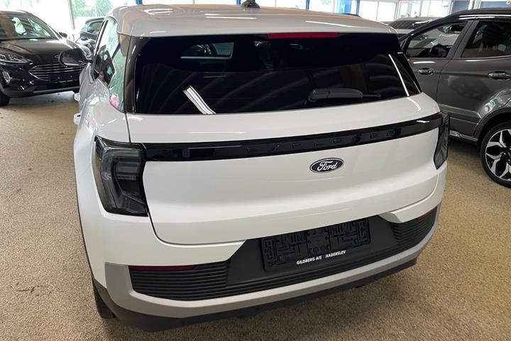 Hvid Ford Explorer fra 2025