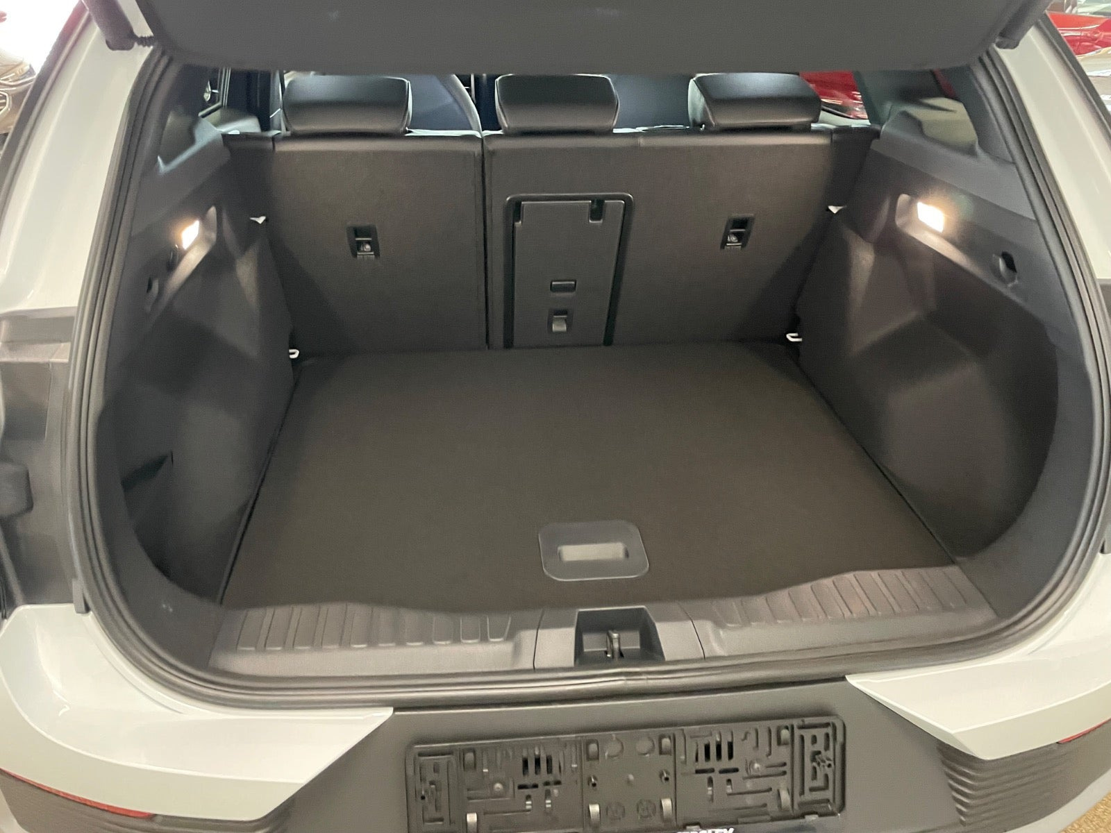 Hvid Ford Explorer fra 2025