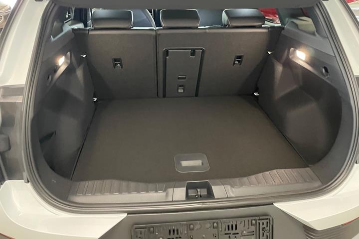 Hvid Ford Explorer fra 2025
