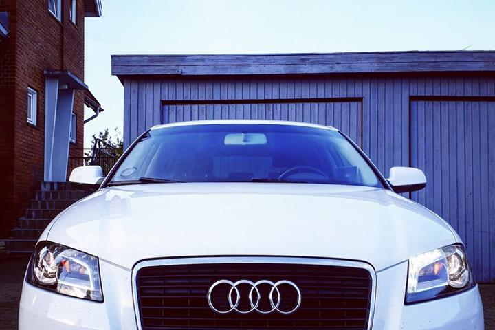 Hvid Audi A3 Sportback fra 2013