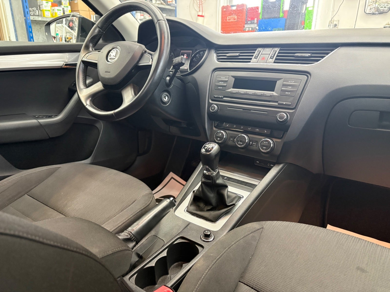 Grøn Skoda Octavia fra 2014