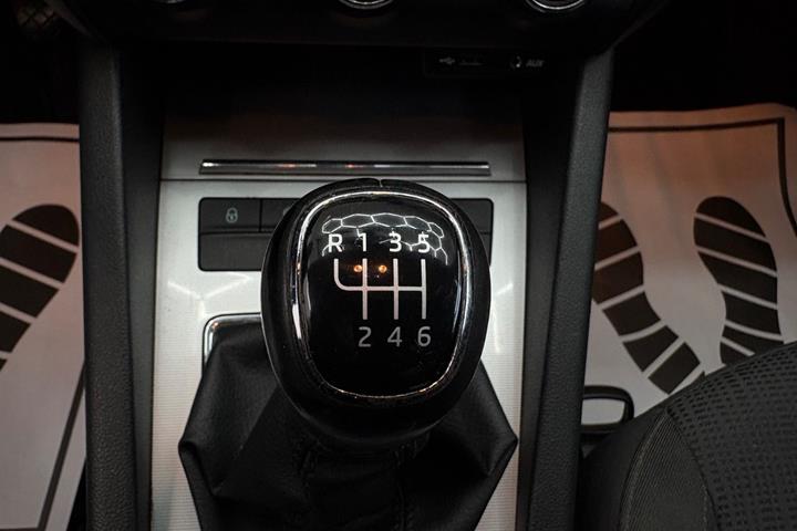 Grøn Skoda Octavia fra 2014