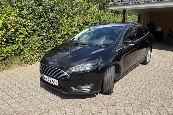 Sort Ford Focus fra 2017