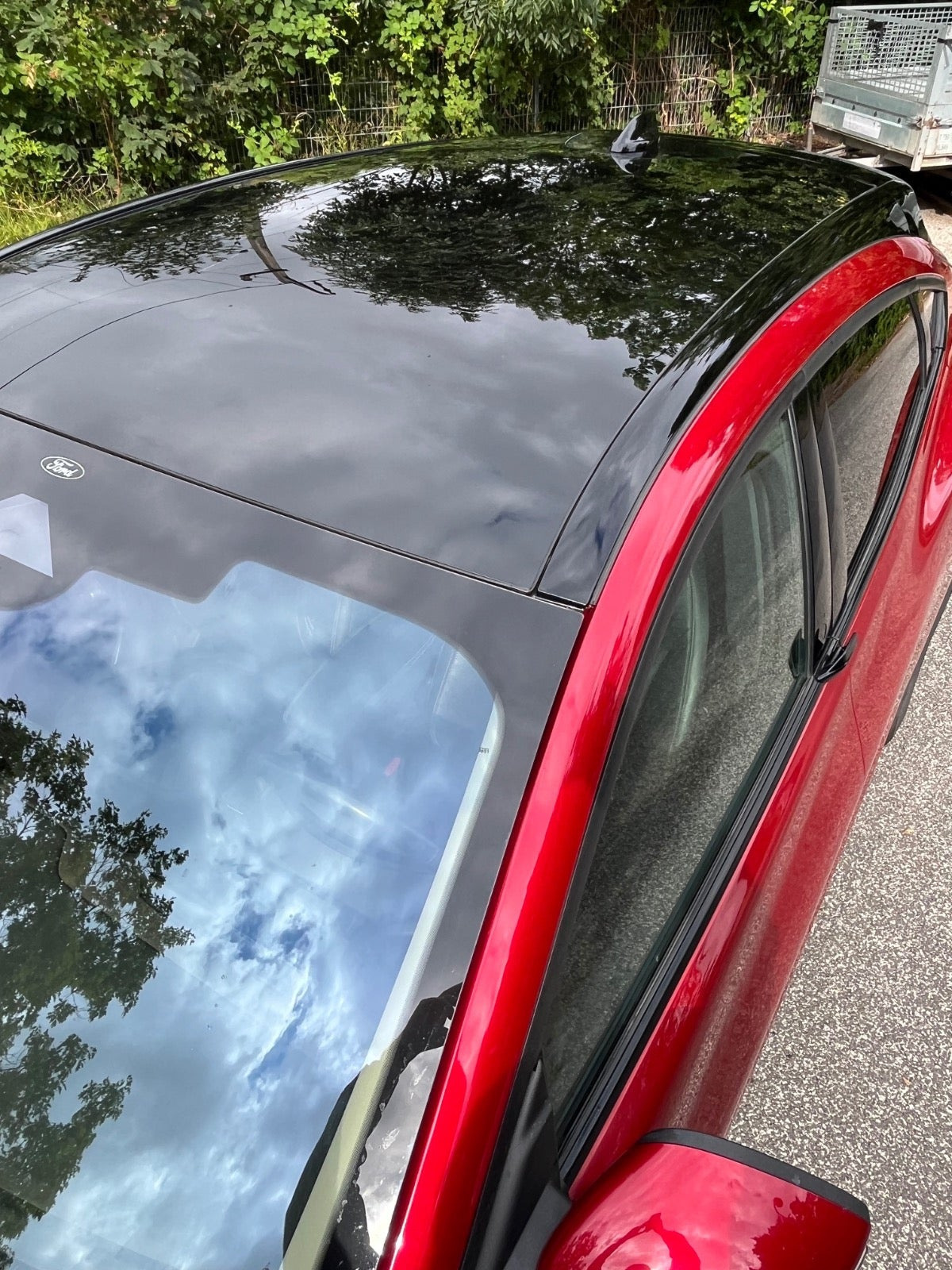 Rød Ford Mustang Mach-E fra 2023