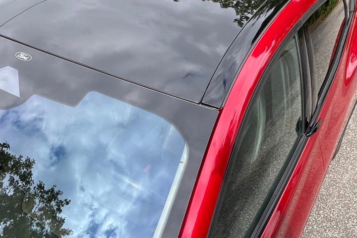 Rød Ford Mustang Mach-E fra 2023