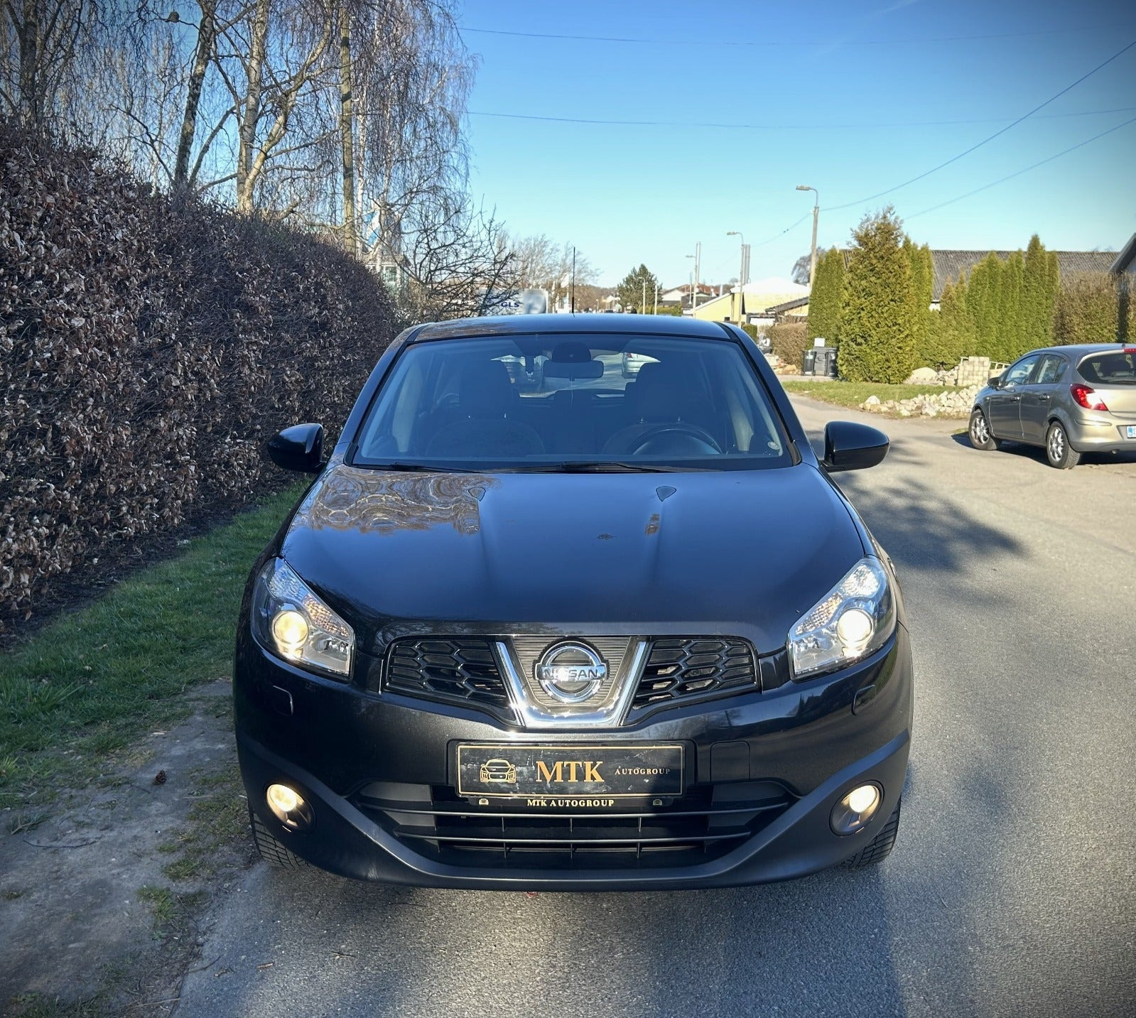Sort Nissan Qashqai fra 2011