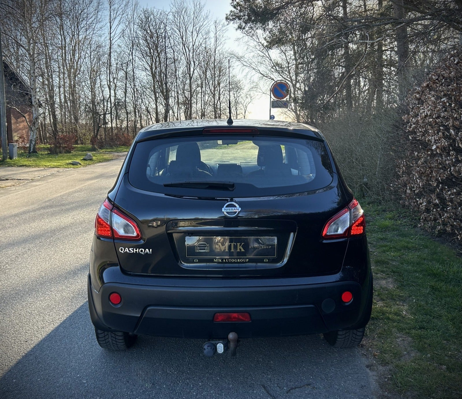 Sort Nissan Qashqai fra 2011