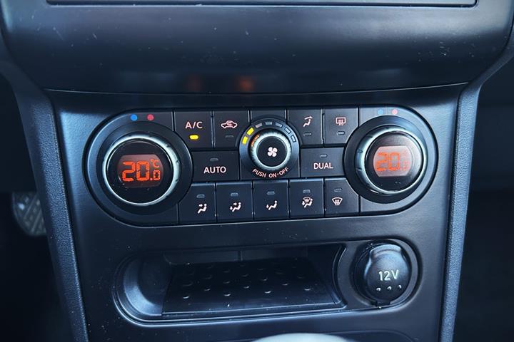 Sort Nissan Qashqai fra 2011
