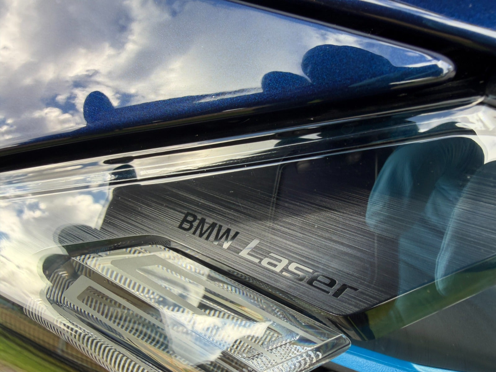 Blå BMW i4 fra 2023
