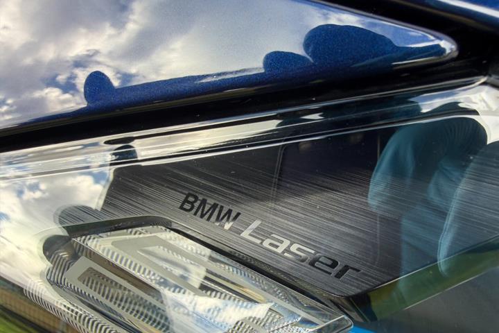 Blå BMW i4 fra 2023