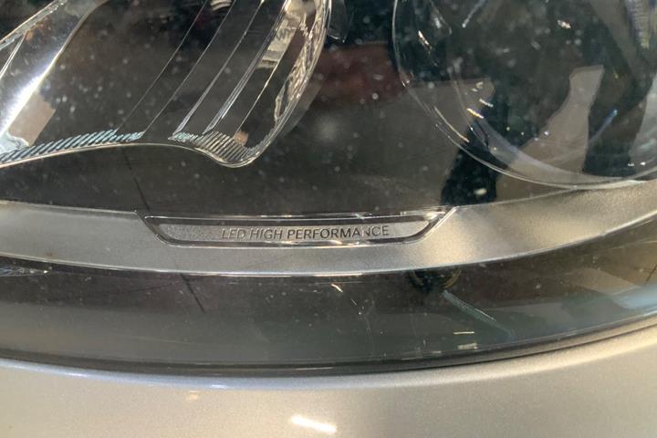 Sølv Mercedes C200 fra 2017