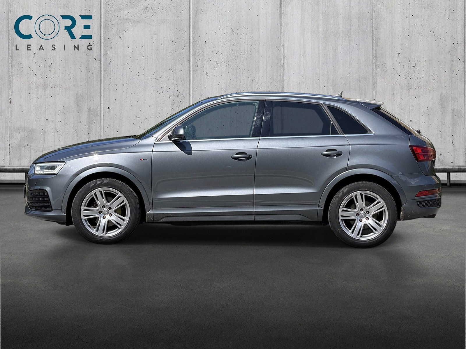 Grå Audi Q3 fra 2016