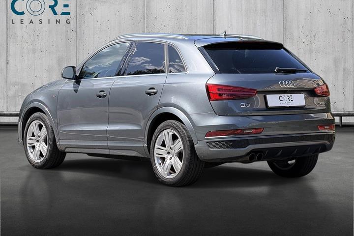 Grå Audi Q3 fra 2016