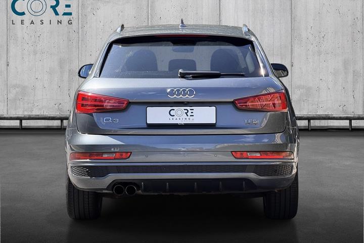 Grå Audi Q3 fra 2016