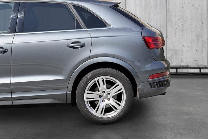 Grå Audi Q3 fra 2016