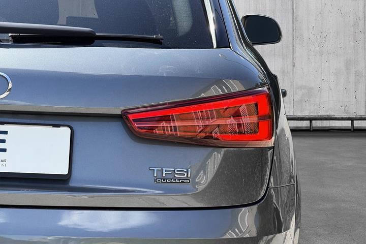 Grå Audi Q3 fra 2016