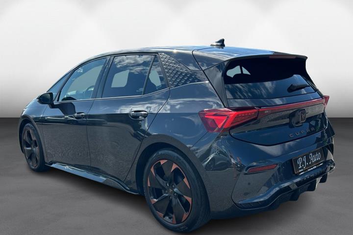 Grå Cupra Born fra 2023