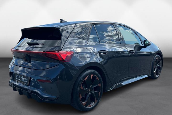 Grå Cupra Born fra 2023