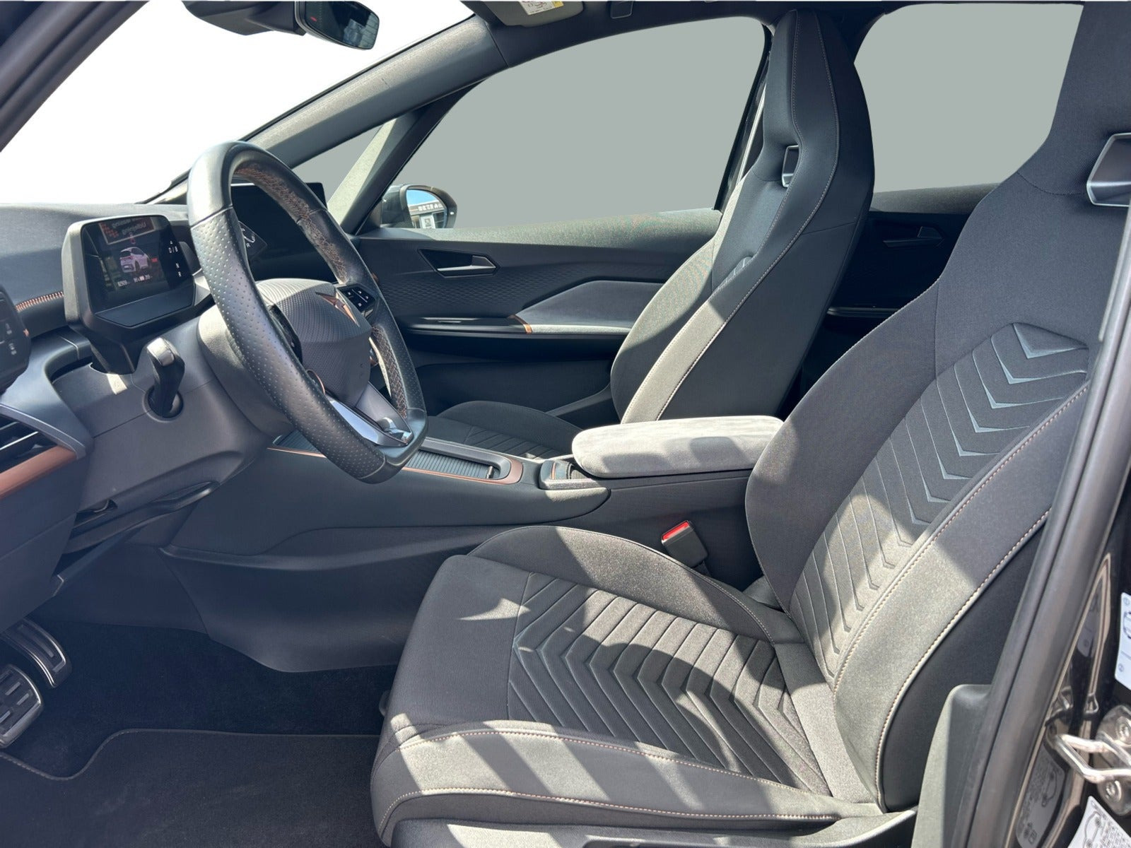 Grå Cupra Born fra 2023