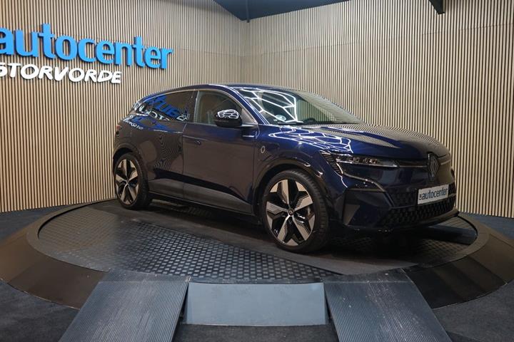 Blå Renault Megane E-Tech fra 2022