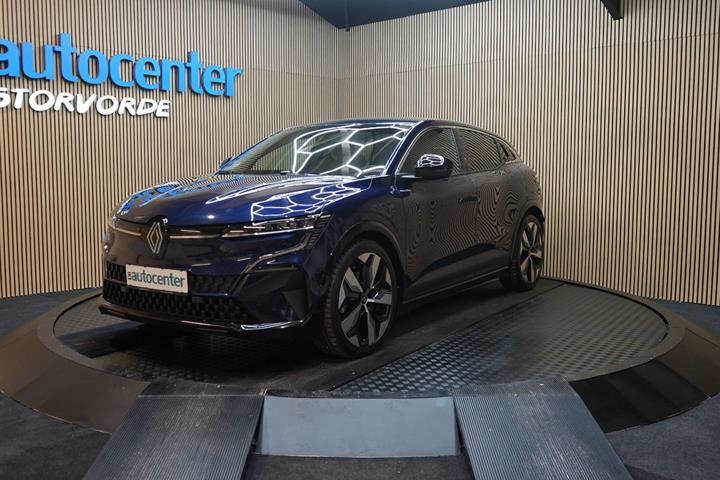 Blå Renault Megane E-Tech fra 2022