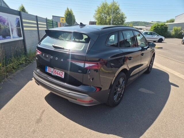 Sort Skoda Enyaq fra 2024