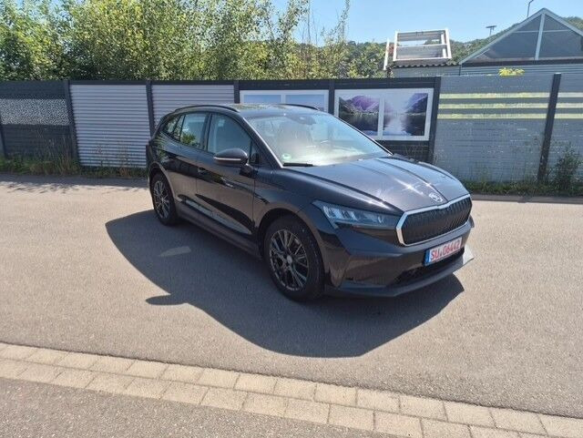 Sort Skoda Enyaq fra 2024