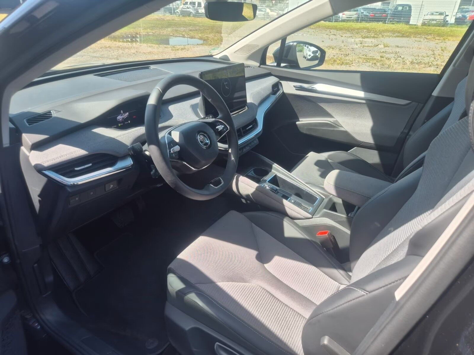 Sort Skoda Enyaq fra 2024