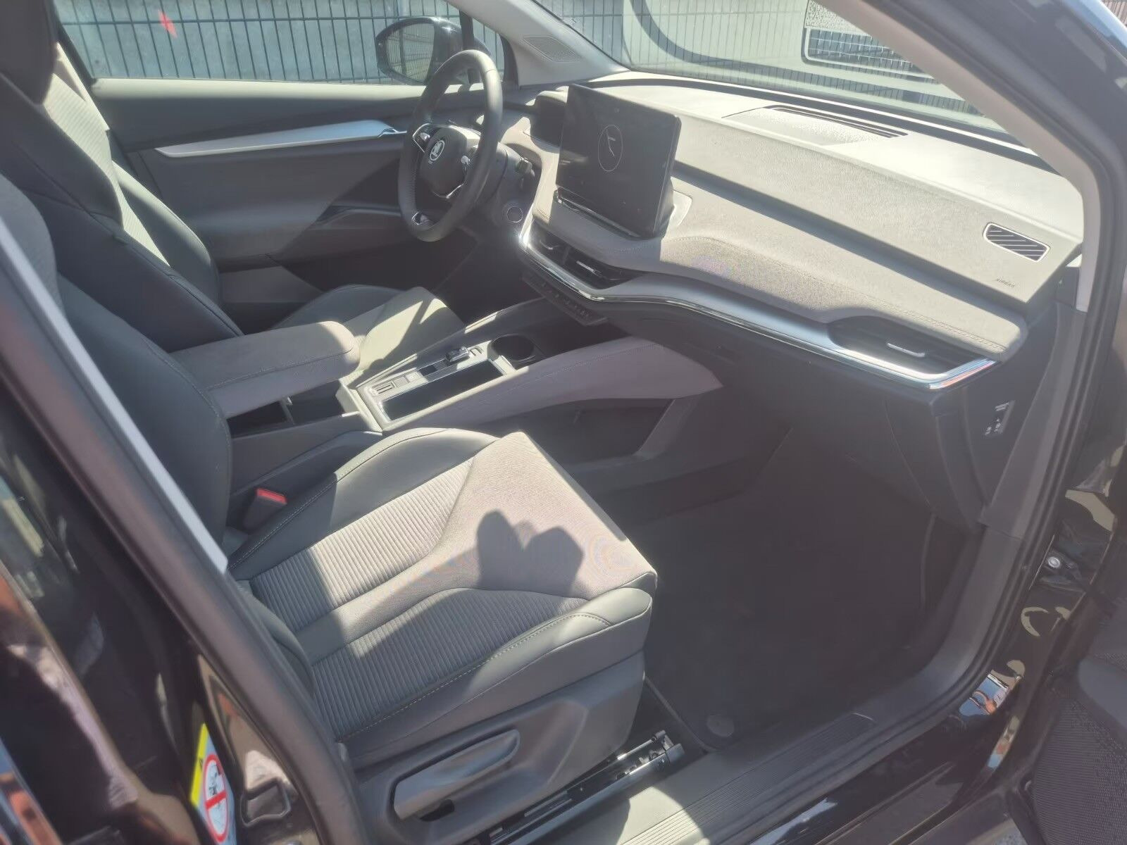 Sort Skoda Enyaq fra 2024