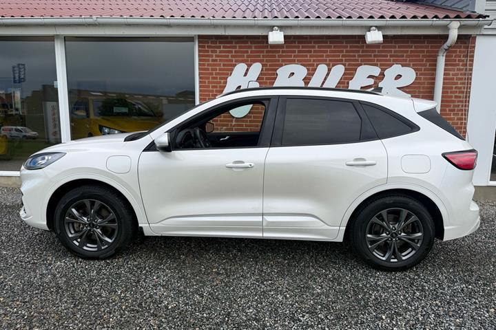 Hvid Ford Kuga fra 2021
