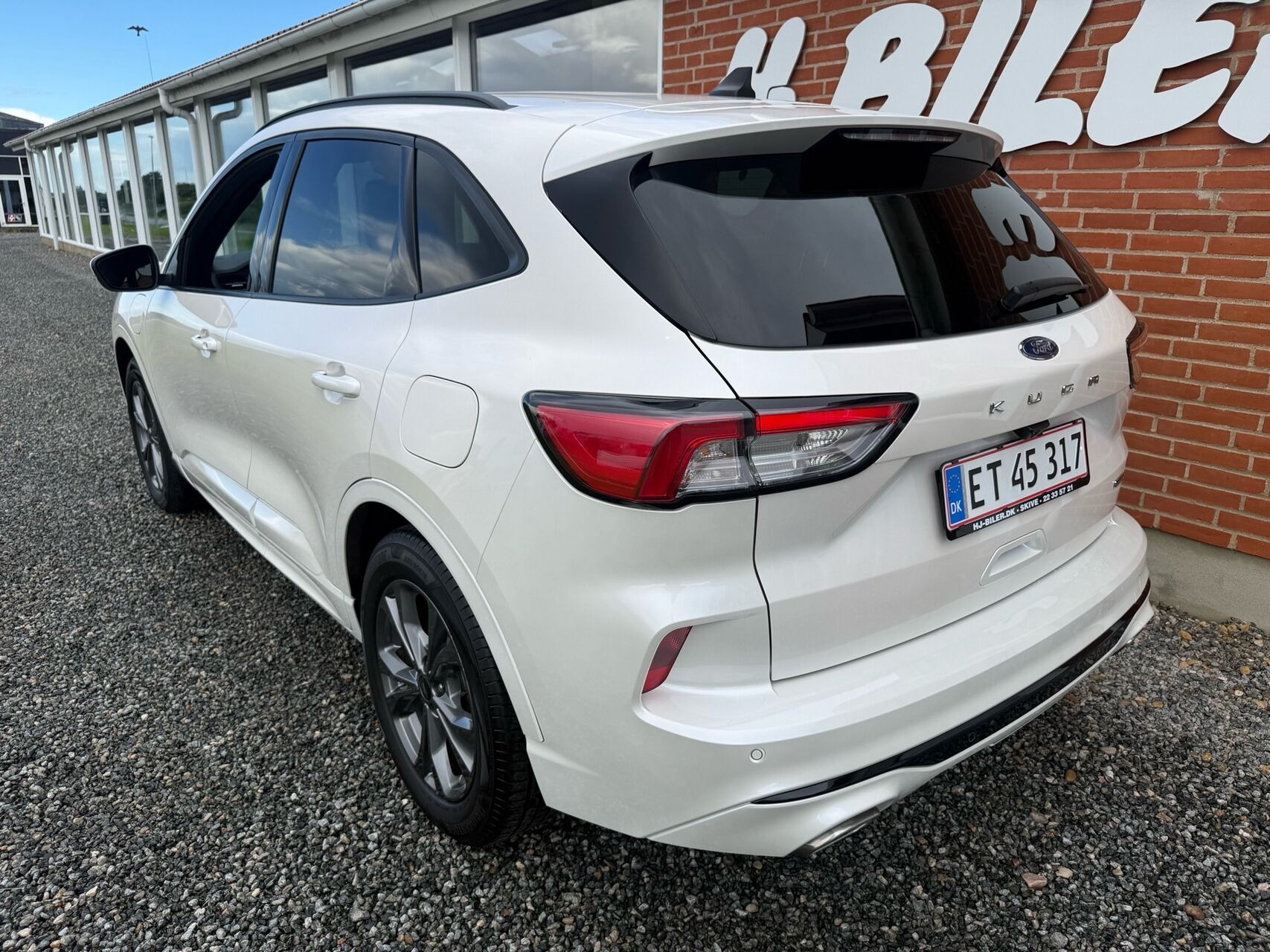 Hvid Ford Kuga fra 2021