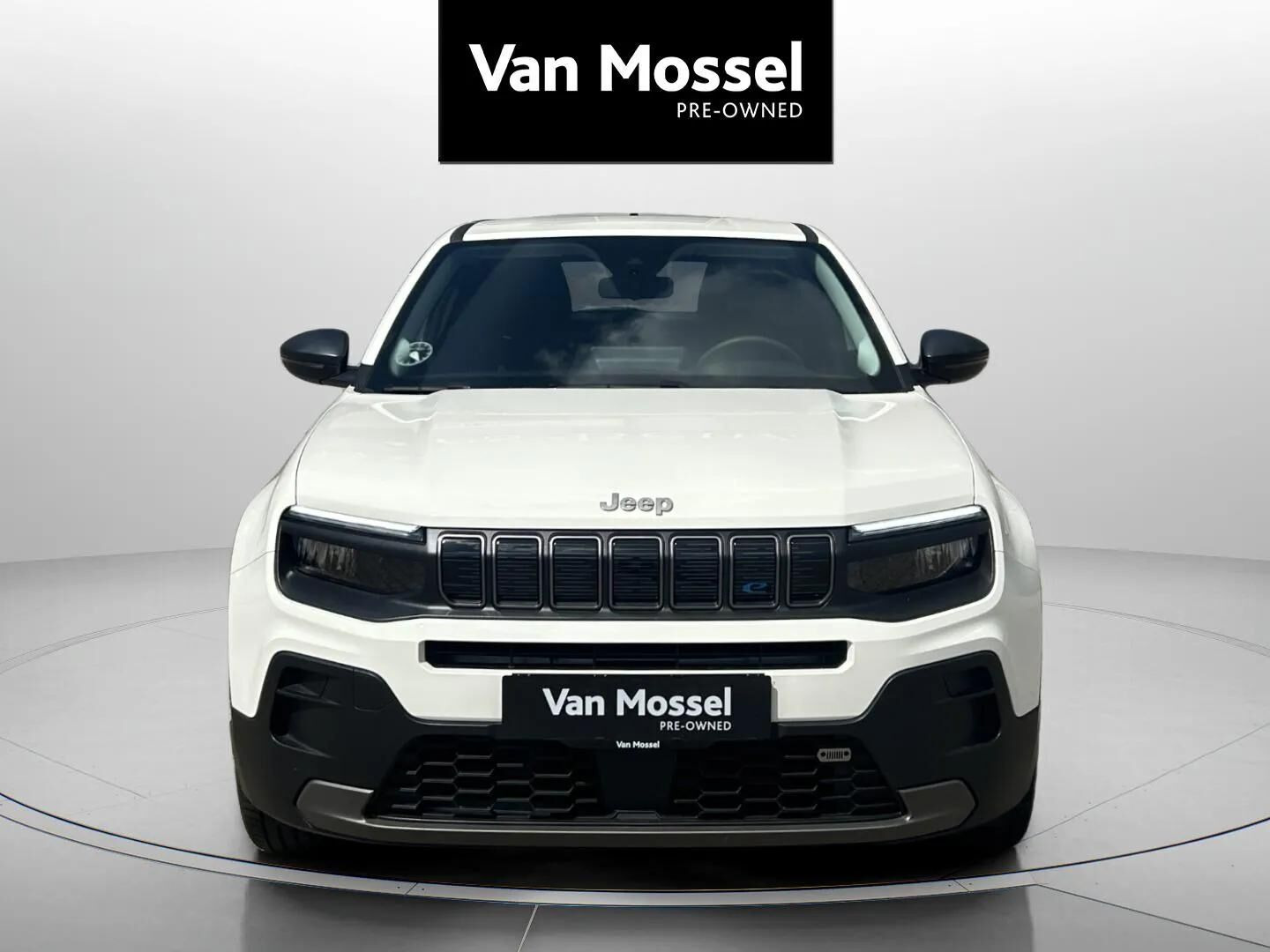 Hvid Jeep Avenger fra 2025