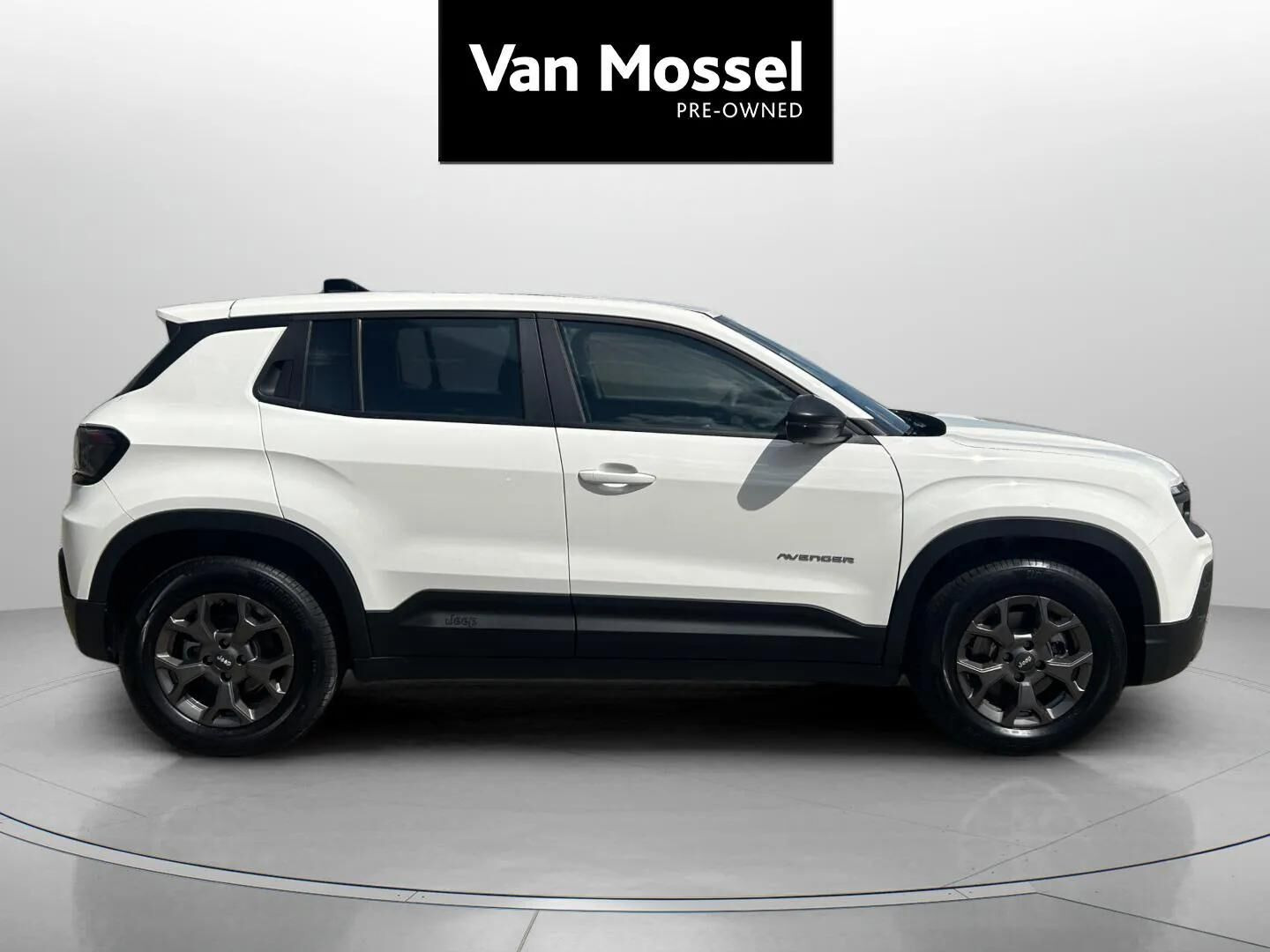 Hvid Jeep Avenger fra 2025