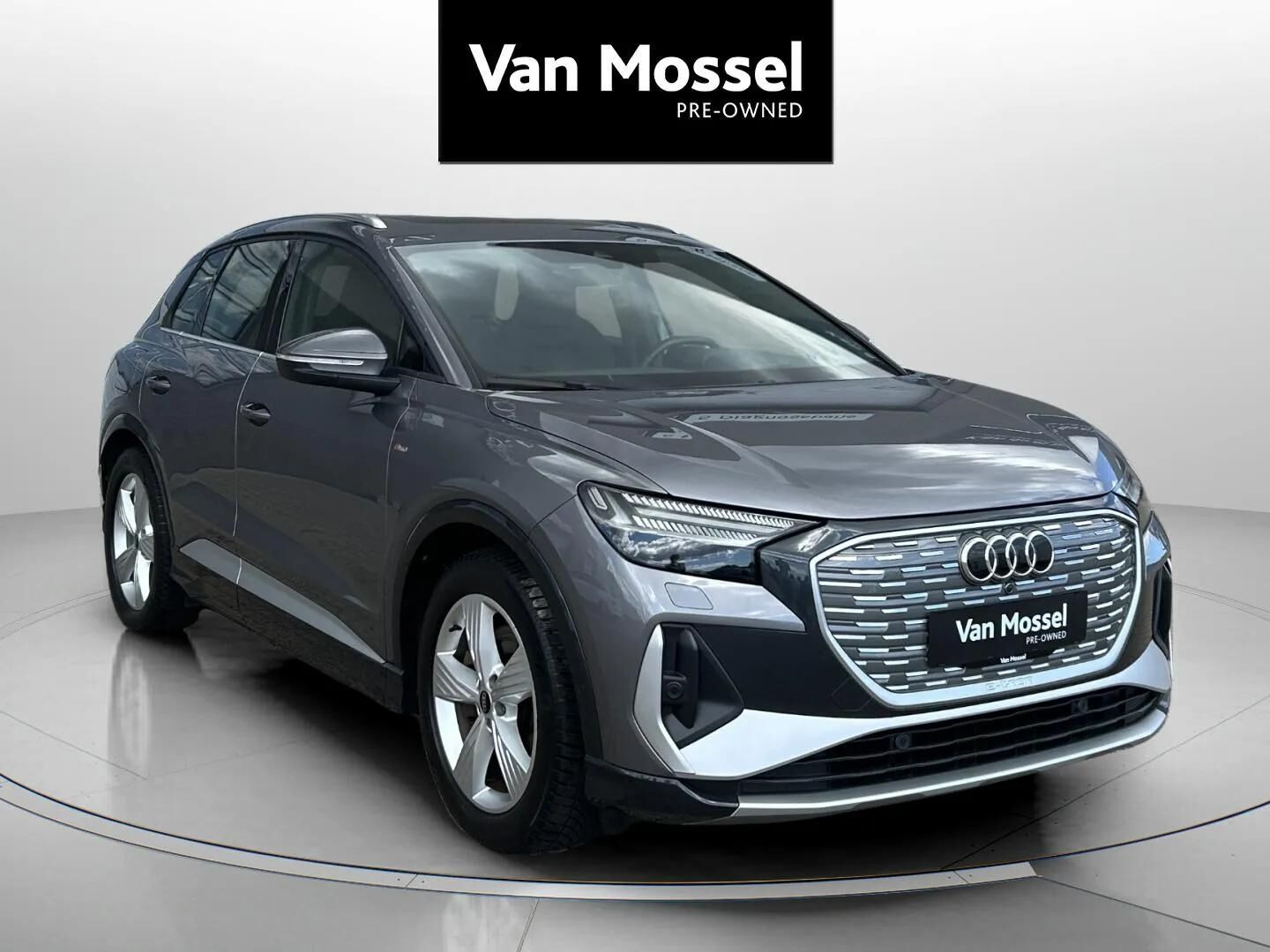 Grå Audi Q4 fra 2022