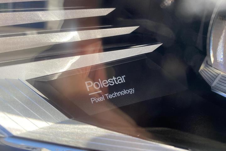 Hvid Polestar 2 fra 2021