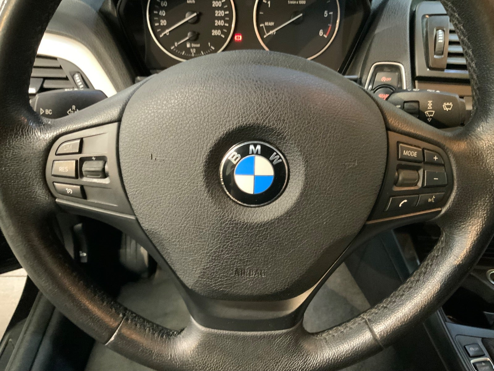 Sort BMW 118d fra 2014