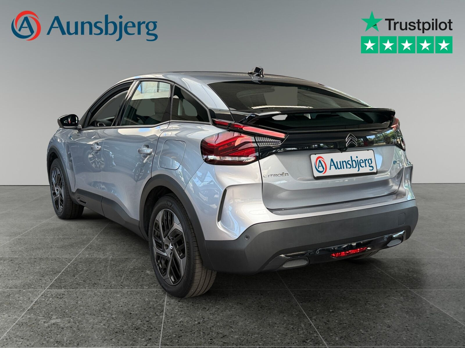 Grå Citroën ë-C4 fra 2024