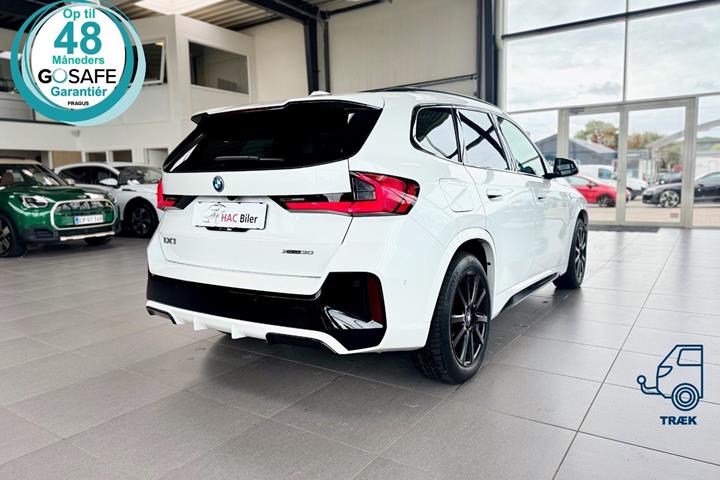 Hvid BMW iX1 fra 2023