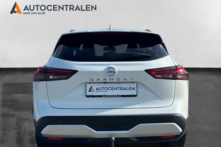 Hvid Nissan Qashqai fra 2021