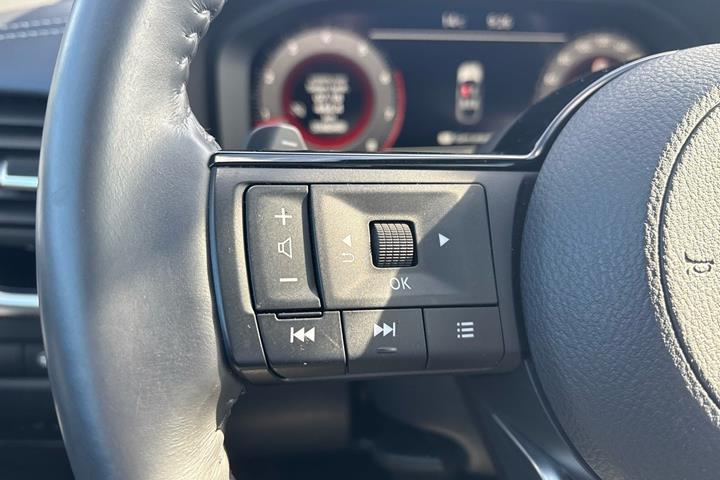 Hvid Nissan Qashqai fra 2021