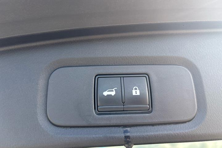 Hvid Nissan Qashqai fra 2021