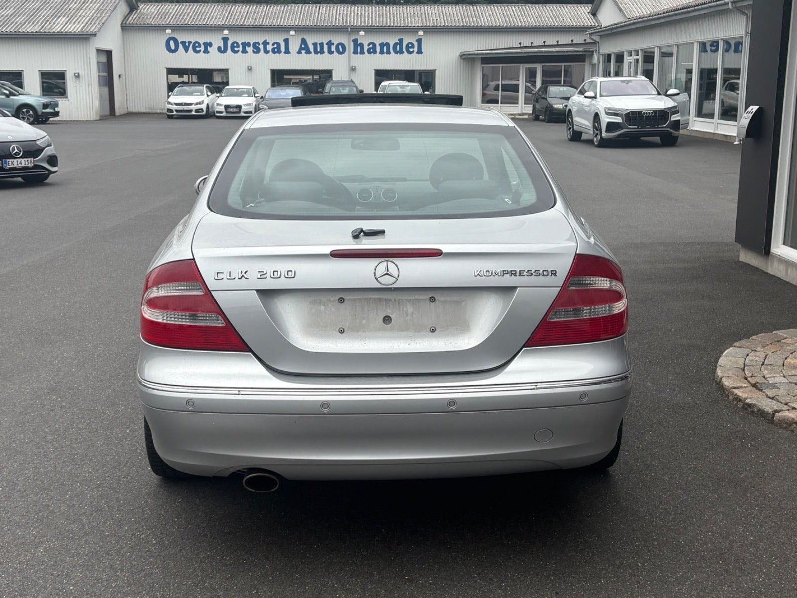 Sølv Mercedes CLK200 fra 2005