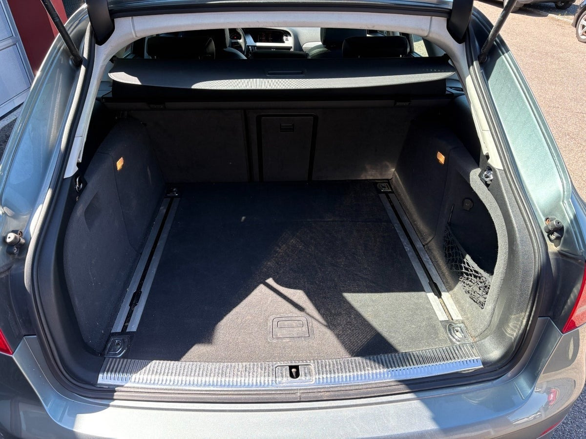 Grå Audi A4 Allroad fra 2009